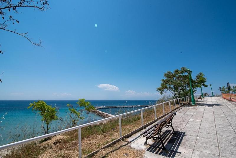 Grcka Reni Greece Beach Penthaus 3 Nea Kallikrateia Extérieur photo